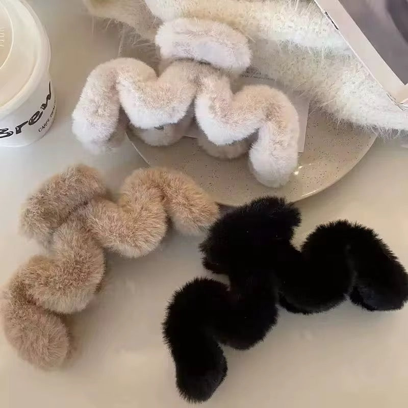 BB’s Cozy Claw Clip